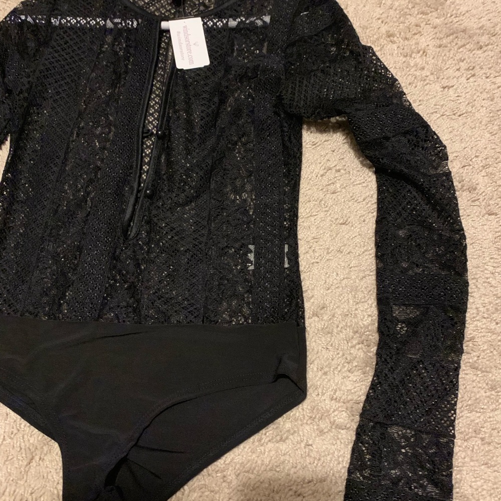 Lace top - Picture 3 of 3